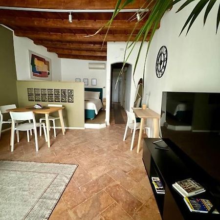 Splendido Bilocale In Via Madonnina, Zona Brera Apartment Милано Екстериор снимка