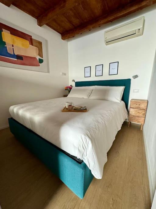 Splendido Bilocale In Via Madonnina, Zona Brera Apartment Милано Екстериор снимка