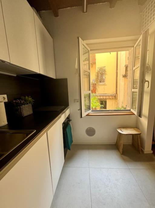 Splendido Bilocale In Via Madonnina, Zona Brera Apartment Милано Екстериор снимка